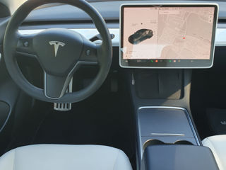 Tesla Model 3 foto 7