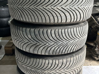 205/60 R16 Michelin