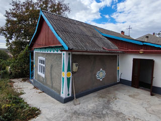 Casa cu comodități in satul Răzeni foto 10