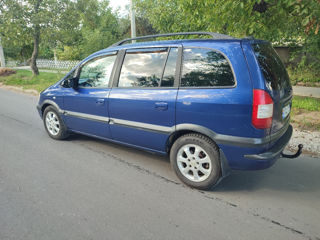 Opel Zafira foto 2