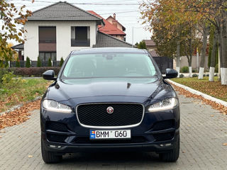 Jaguar F-PACE foto 2