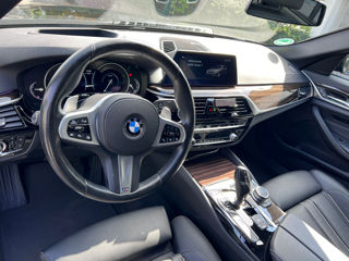 BMW 5 Series foto 8