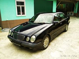 Mercedes E Class foto 1