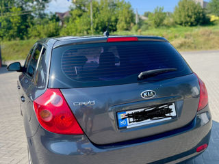 KIA Ceed foto 1