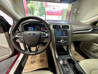 Ford Fusion foto 8