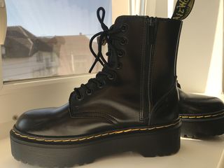 dr.martens airwair 