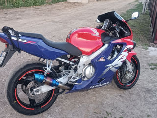 Honda CBR-600 F4 foto 4