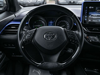 Toyota C-HR foto 10