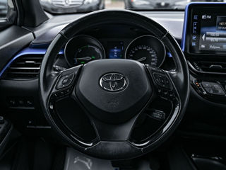 Toyota C-HR фото 10