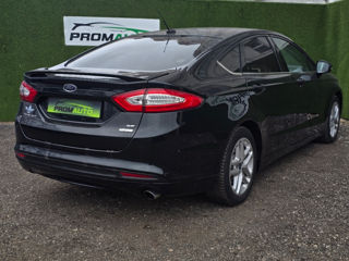 Ford Fusion foto 4