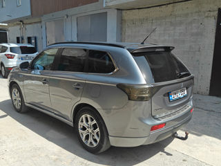 Mitsubishi Outlander foto 6