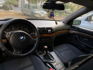 BMW 5 Series foto 8