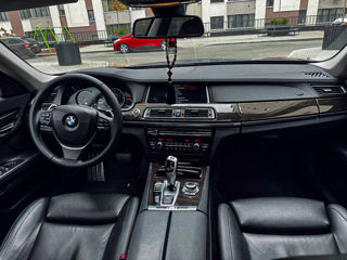 BMW 7 Series foto 7