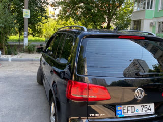 Volkswagen Touran foto 4