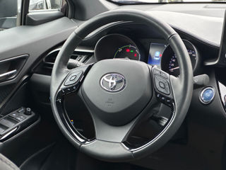 Toyota C-HR foto 9