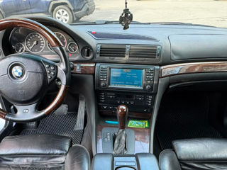 BMW 7 Series фото 10
