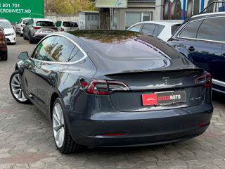 Tesla Model 3 foto 3