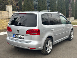 Volkswagen Touran foto 4