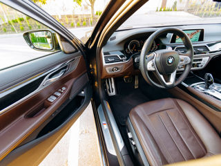 BMW 7 Series foto 9