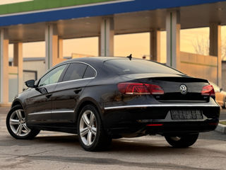 Volkswagen Passat CC foto 2