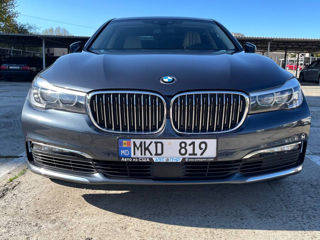 BMW 7 Series foto 3