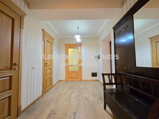 Apartament cu 4 camere, 140 m², Buiucani, Chișinău foto 8