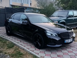 Mercedes E-Class foto 2