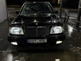 Mercedes E-Class foto 5