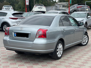 Toyota Avensis foto 3