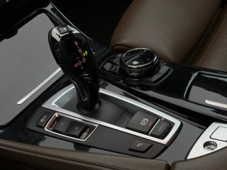 BMW 5 Series foto 15