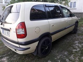 Opel Zafira foto 9