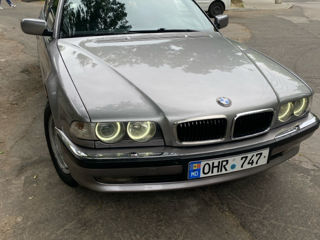 BMW 7 Series foto 2