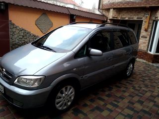 Opel Zafira foto 3