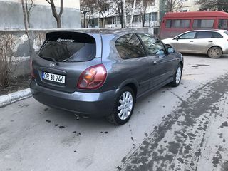 Nissan Almera foto 2