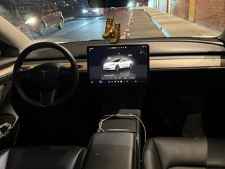 Tesla Model 3 foto 6