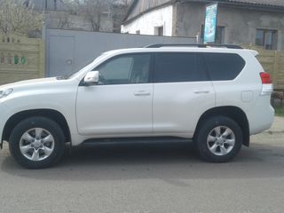 Toyota Land Cruiser Prado foto 2