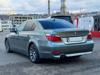 BMW 5 Series foto 9