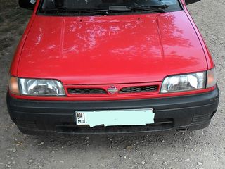 Nissan Sunny foto 4