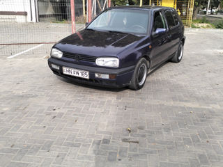 Volkswagen Golf foto 1