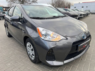 Toyota Prius c foto 2