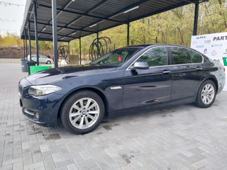 BMW 5 Series foto 2