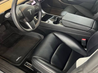 Tesla Model 3 foto 5