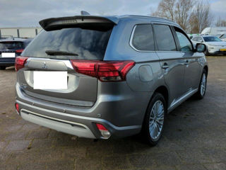 Mitsubishi Outlander foto 3