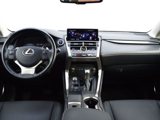 Lexus NX Series foto 8