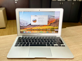 MacBook Air 11" Mid 2011 Model A1370 / i5 1.6Ghz Dual-Core Intel / 4GB Ram / 64GB SSD