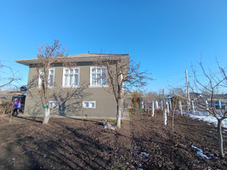 Casă de vânzare în orașul Drochia – zonă liniștită, perfectă pentru o familie! foto 3