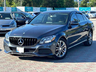 Mercedes C-Class foto 1