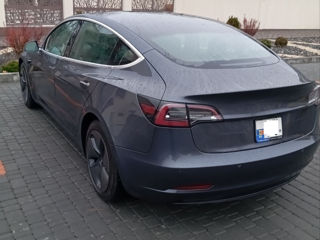 Tesla Model 3 foto 6