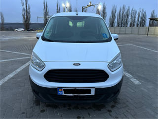 Ford Transit Courier foto 2