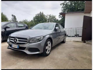 Mercedes C-Class foto 2